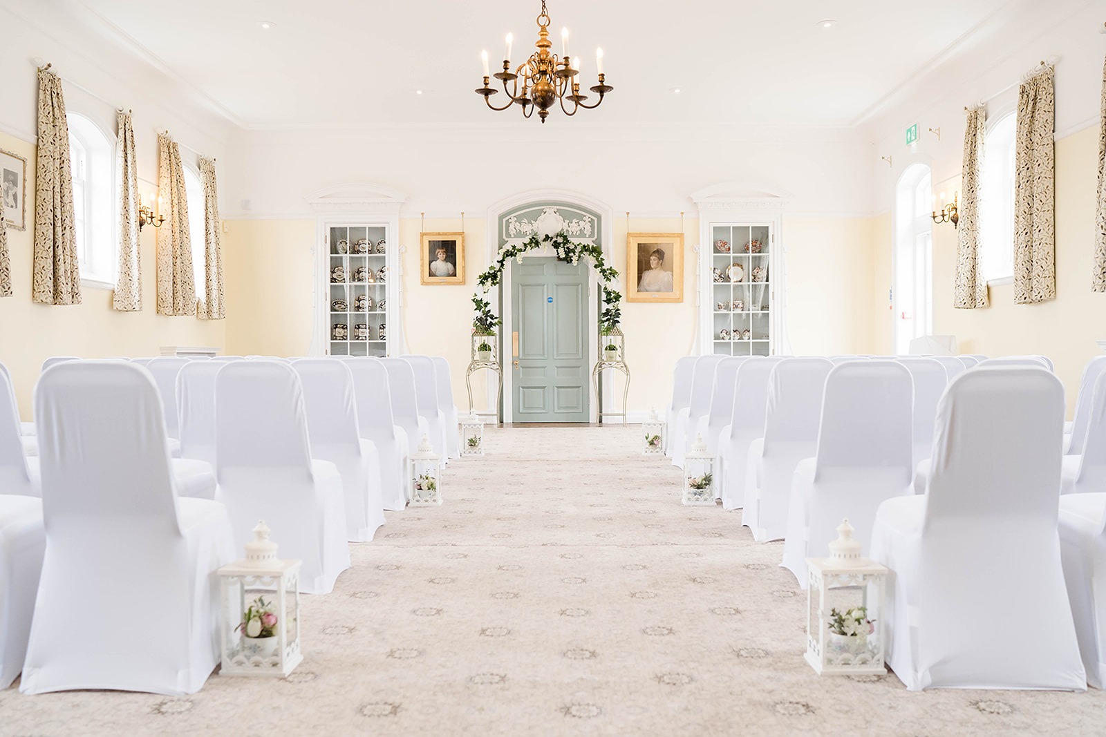 Kirsty & Tash (Lydia Stamps Photography)