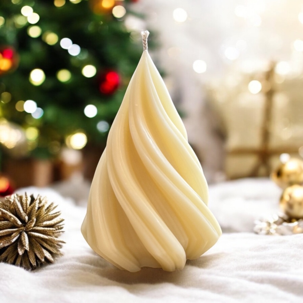 Swirling Christmas Tree - Decorative Candle