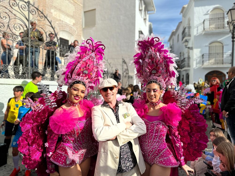 carnaval-de-frigiliana-street-parade-vibrant-costumes