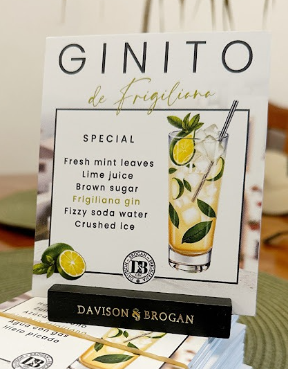 Mini table menu describing the ingredients of the Frigiliana Ginito