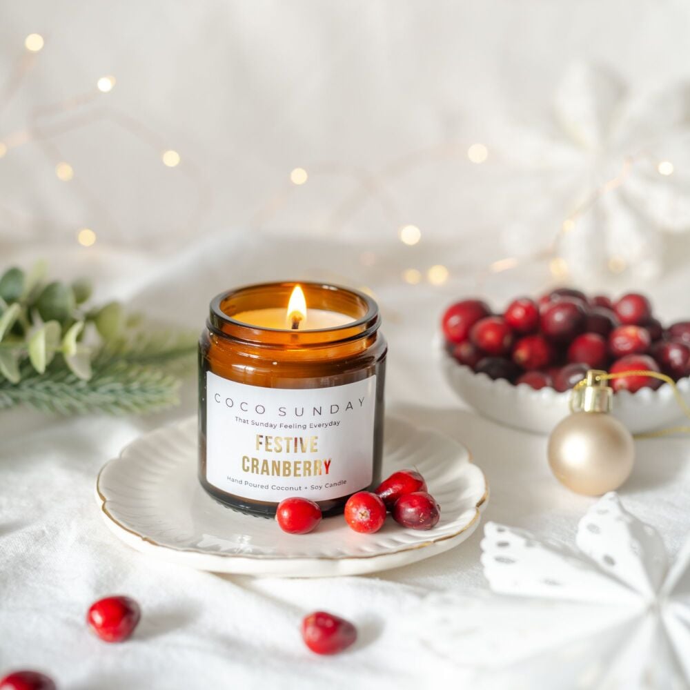  Festive Cranberry 120ml Candle In Amber Apothecary Jar With Gold Lid