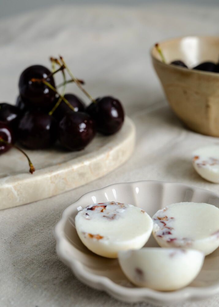 Black Cherrylicious Botanical Coconut + Soy Wax Melts