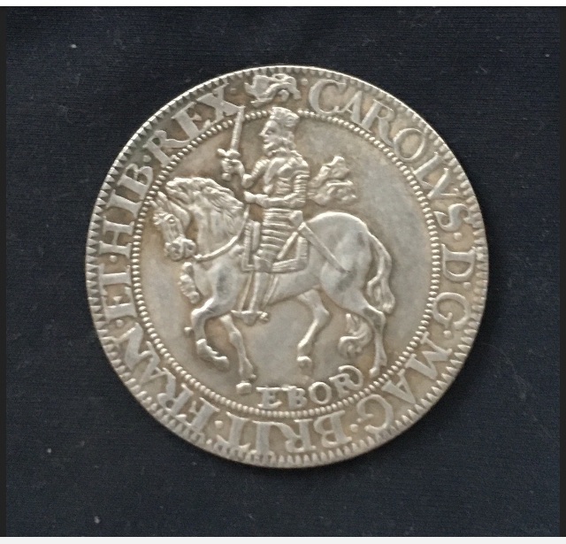 Charles 1st *1643 - 1644* Half Crown - Ebor York Mint