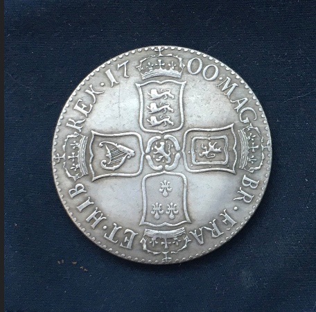 William 111 *1700* Crown