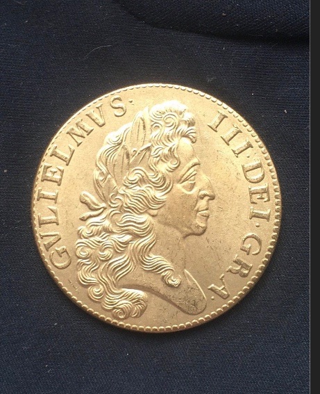 William 111 *1701 * Five Guineas - Gold Plated Coin