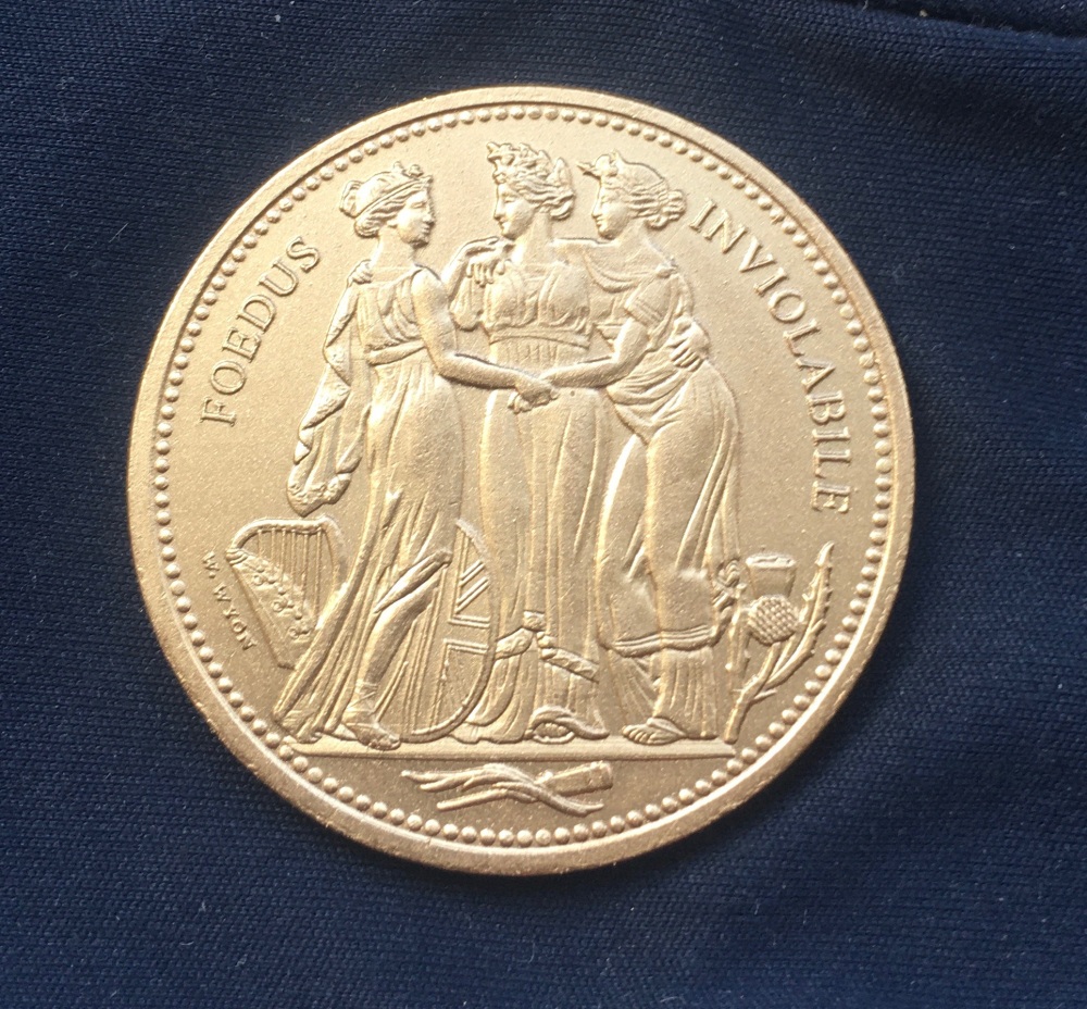 Elizabeth 11 *2020* 200 Pounds - Three Graces / The Great Engravers / Gold Plated / British Coins