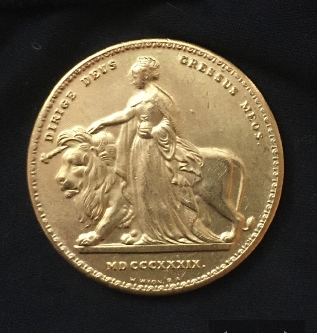 Victoria Una Five Pounds - Gold Plated Coins