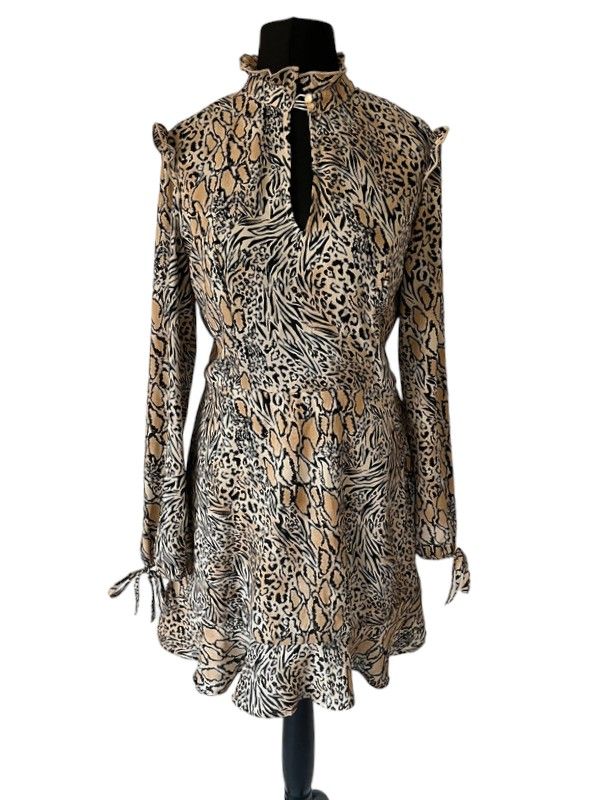 H&M size 6 animal print long sleeve knee length dress