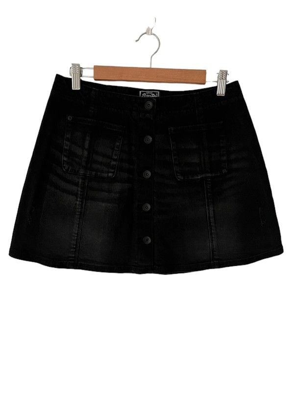 Superdry vintage size M waist: 31” black denim skirt