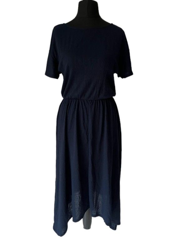 Vila clothes size M size 12-14 navy blue short sleeve dress