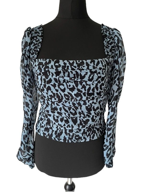 Zara size M (8-10) blue animal print puff sleeve top