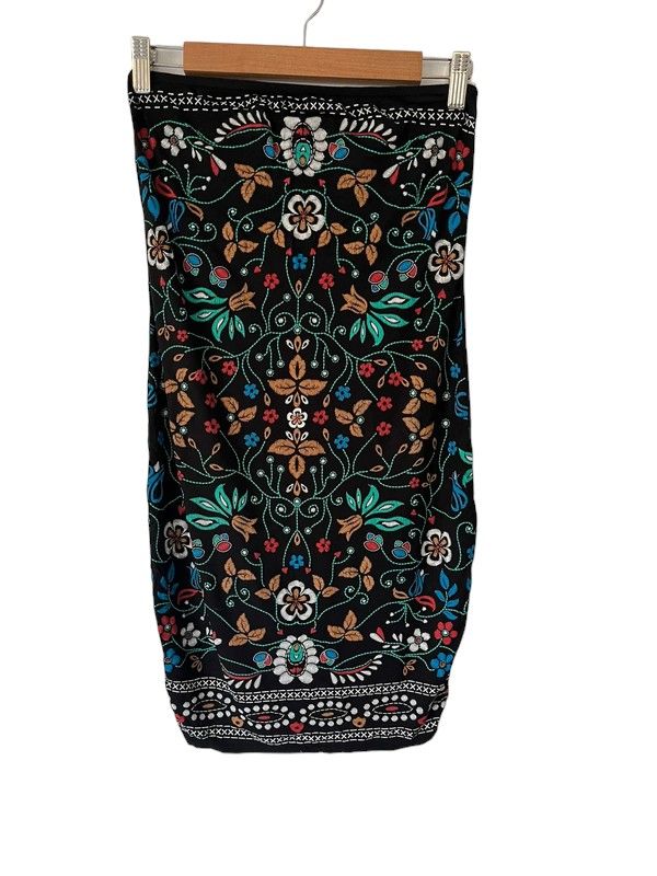 Size 10 PrettyLittleThing embroidered bandeau bodycon dress