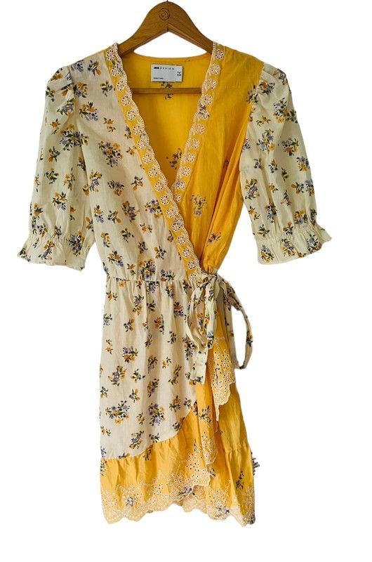 Size 8 Asos cute yellow floral print wrap dress