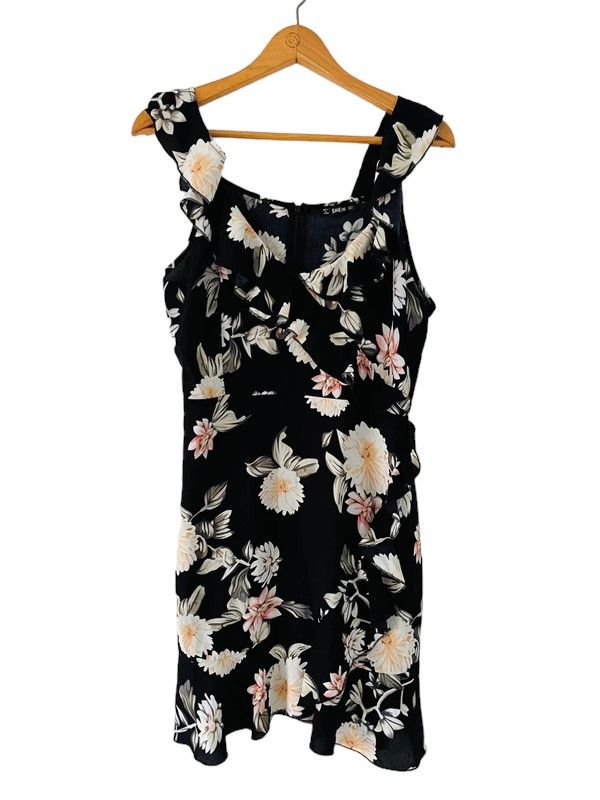 Size L (12)black floral print off the shoulder summer dress