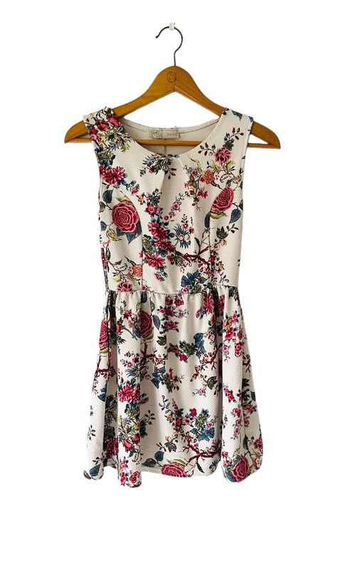 Size 10 Cameo Rose floral print fit & flare dress