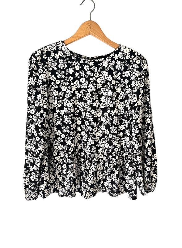 New Look size 8 black & white floral print top