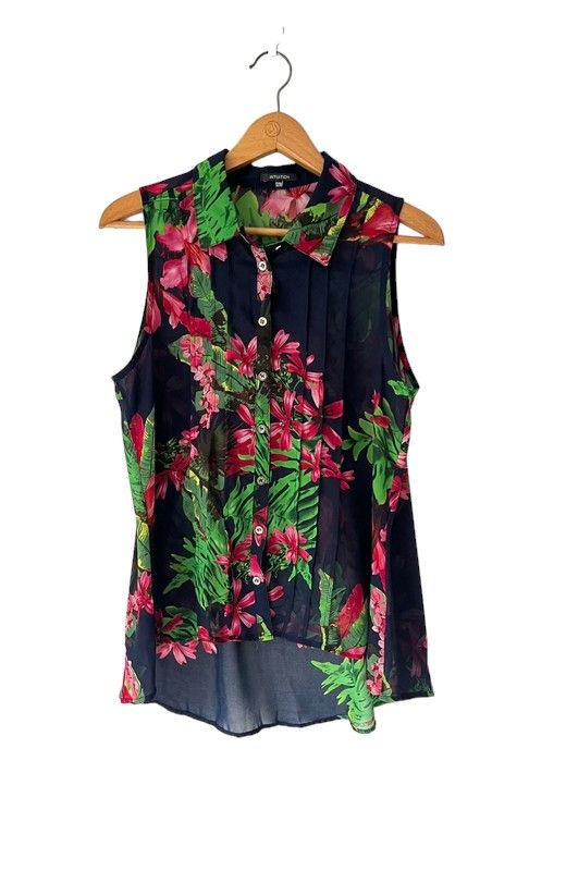 Intuition Size 12-14 navy blue floral print sleeveless top