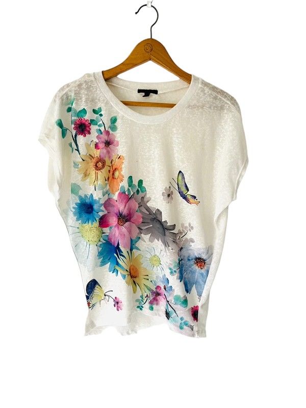 Size 8 floral print short sleeve, thin knit top