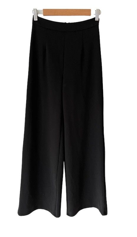 Naanaa Size 8 high rise wide leg black trousers
