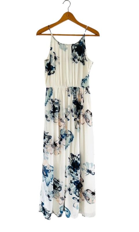 Vero Moda size M (10-12)beautiful cream & blue floral print maxi dress