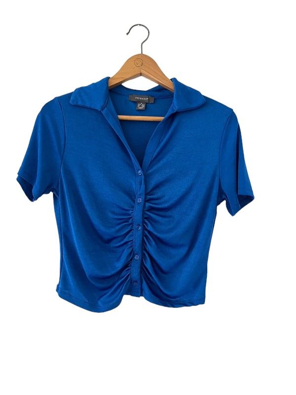 Size 12-14 blue short sleeve button front top