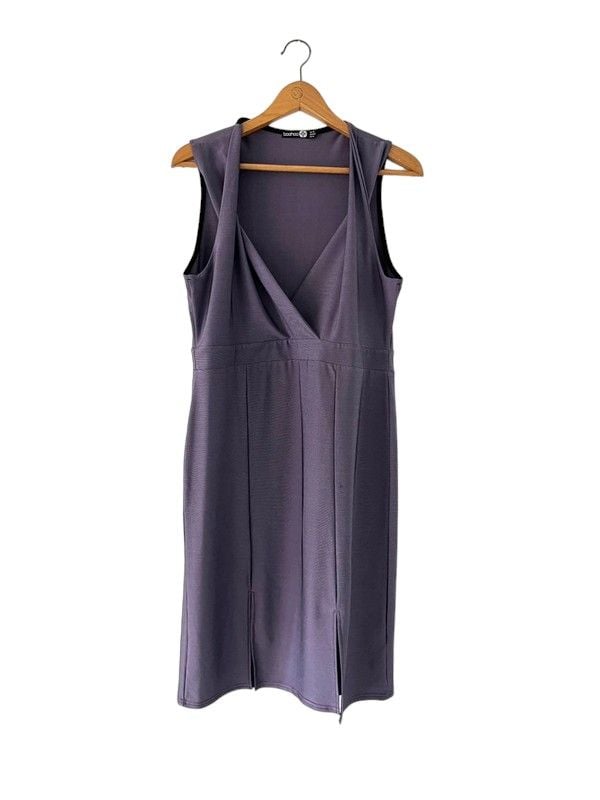 Boohoo Plus size 18 purple sleeveless knee length dress