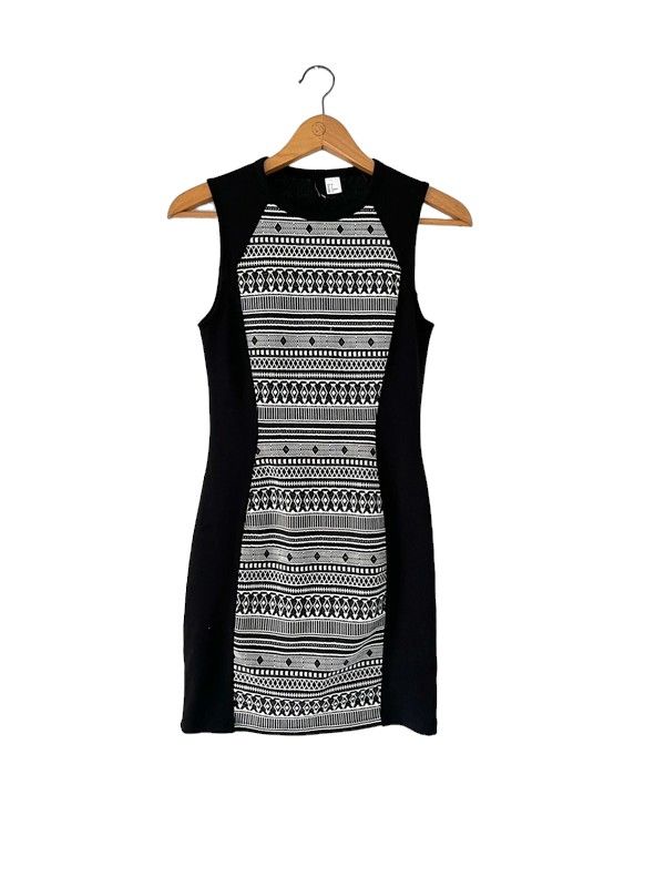 H&M size 8 black pencil sleeveless dress