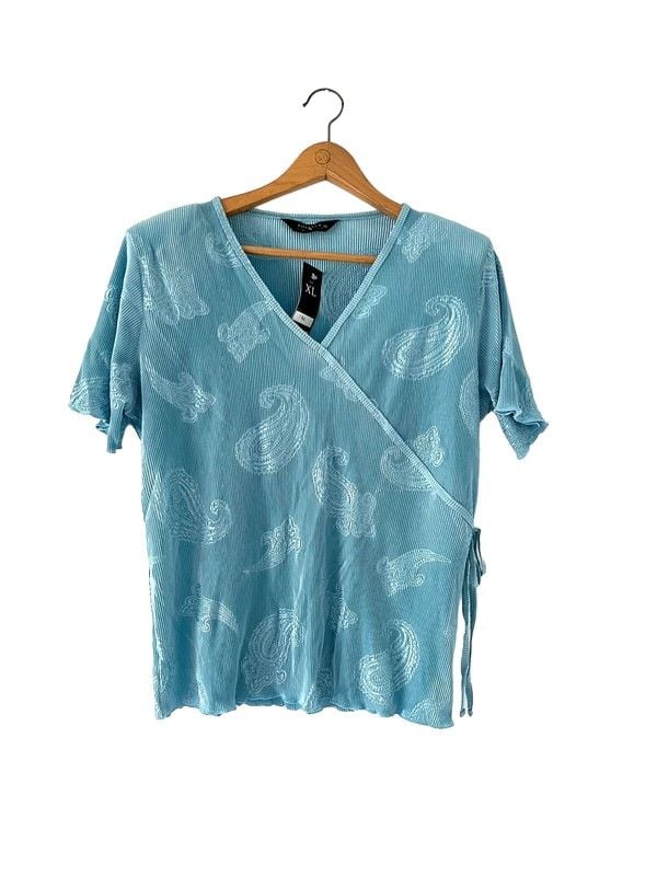 New With tags Forever size XL light blue short sleeve top