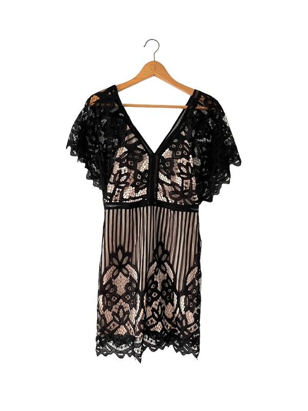 Boohoo size 12 black lace short sleeve party dress