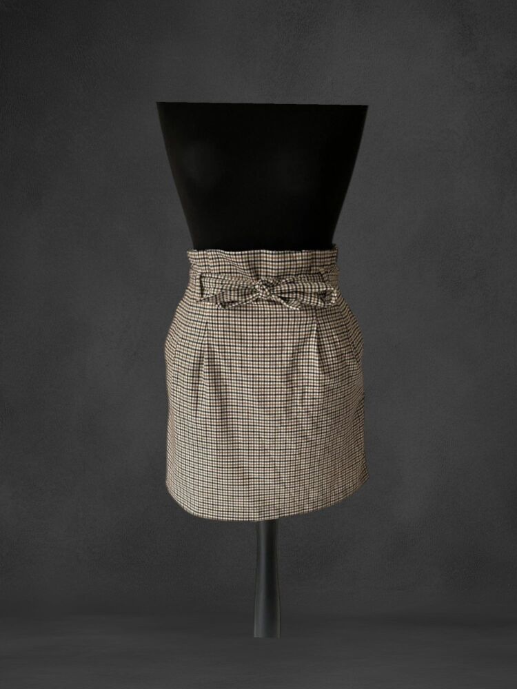 New Look petite size 8 beige check mini skirt with pockets