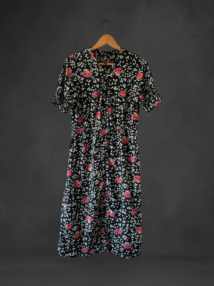 Influence Size 12 Black Floral Short Sleeve Midi Dress