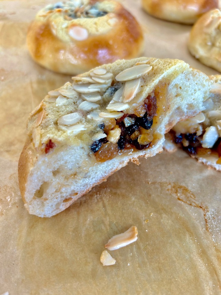Christmas Mincemeat Buns