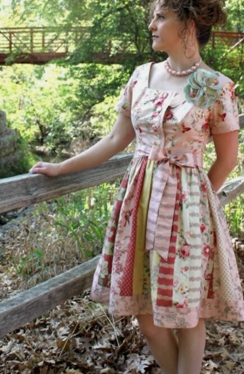 <!-- SP1004 --> Serendipity Studio - Juliet -, Paper Pattern,  fabric requi