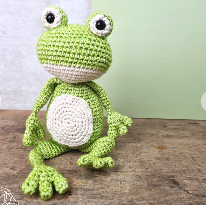  Vinny Frog by Hardicraft - Stone washed yarn - 78% Cotton, 22% Acrylic
