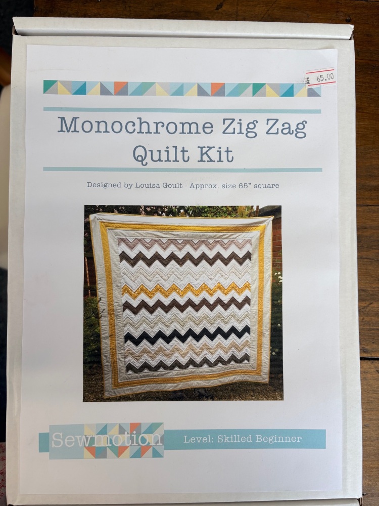  Sew Motion - Monochrome Zig Zag Quilt Kit - Main Fabric Included  - will need wadding & backing