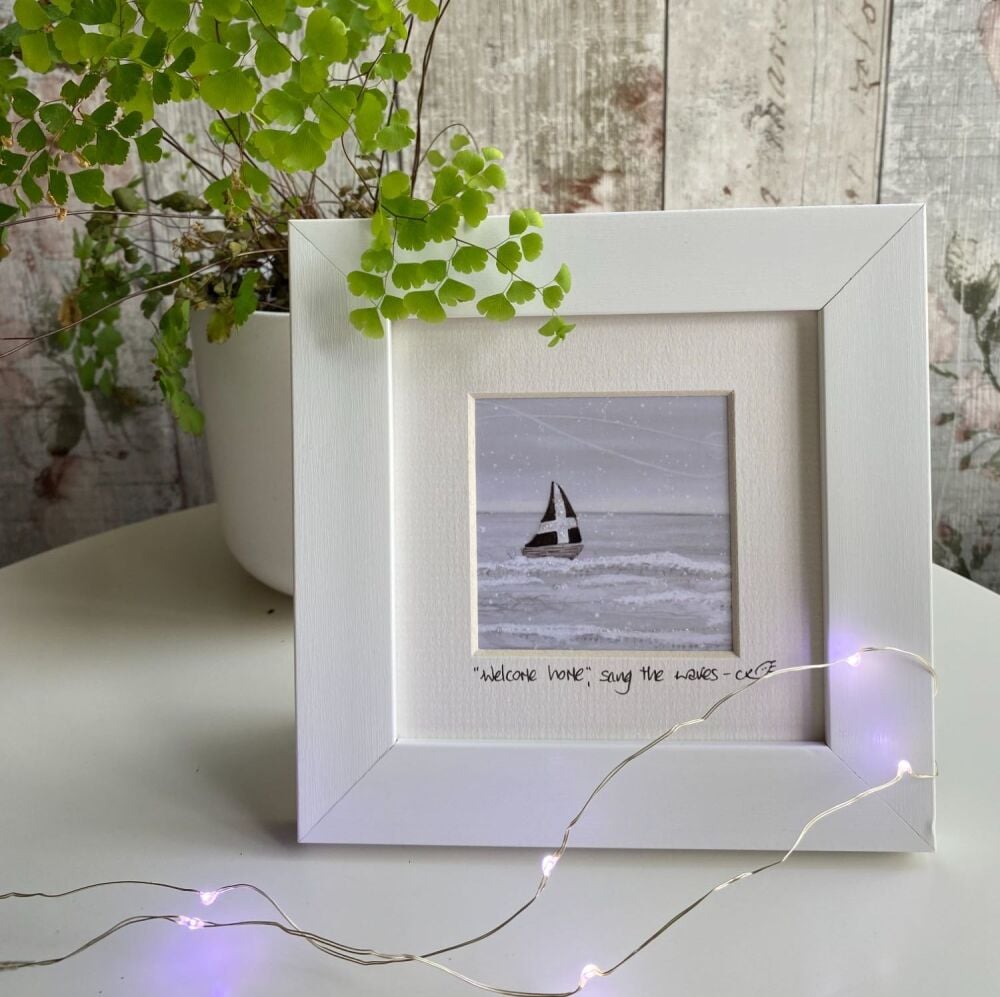 Welcome home boat - Mini Framed Print