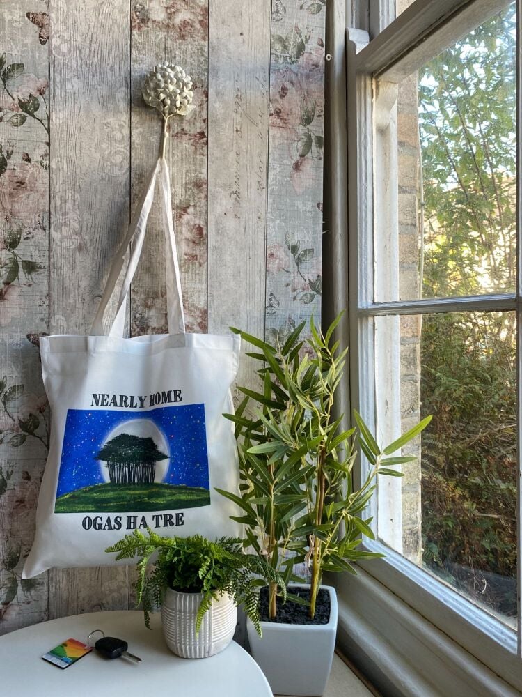 Nearly home (moon) - Tote bag