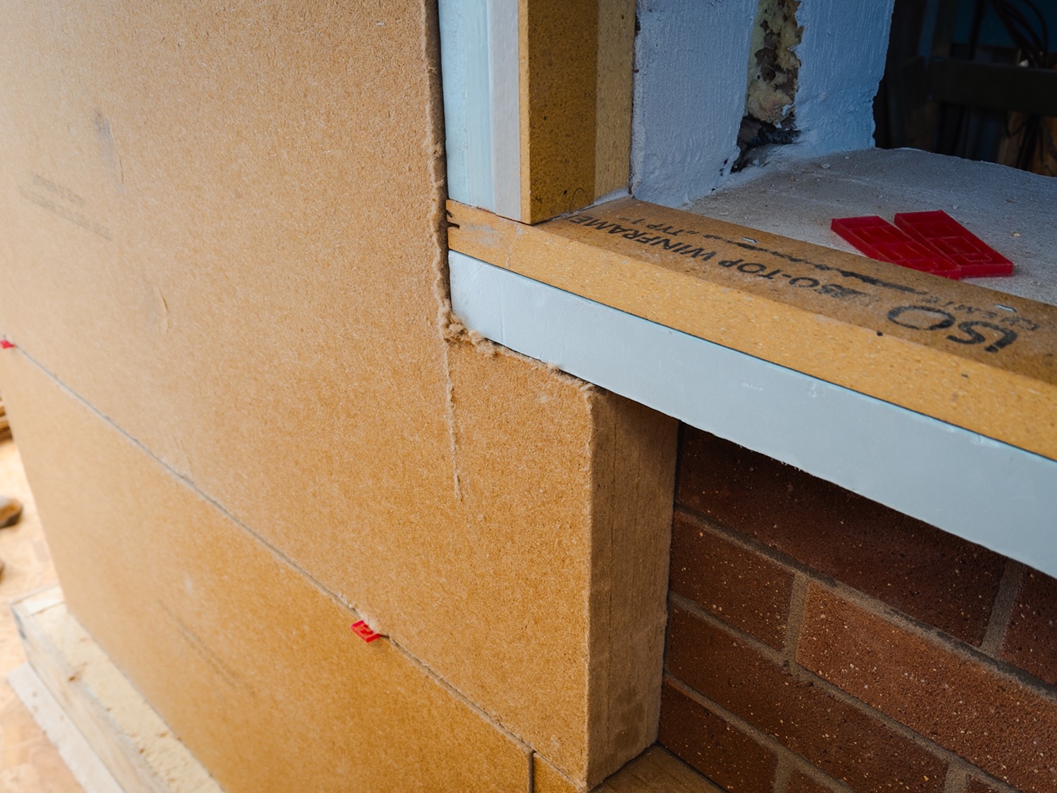 Low carbon external wall insulation