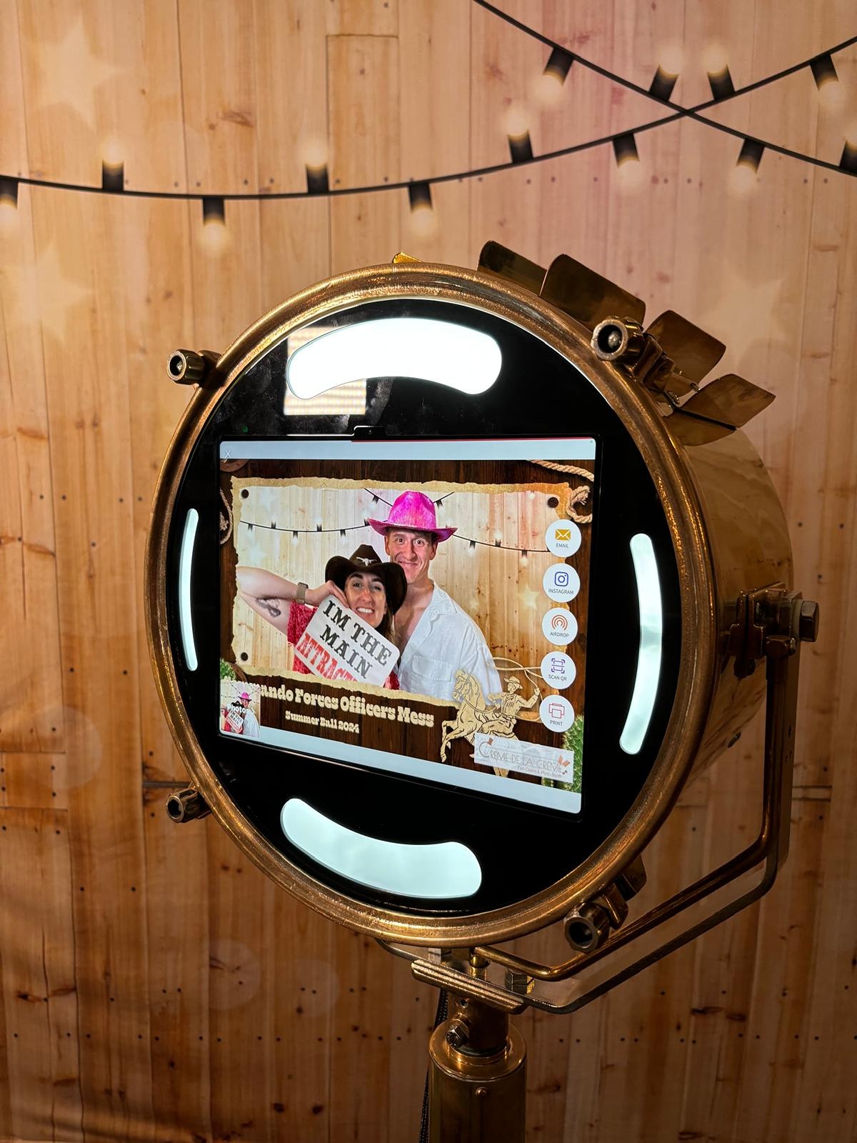 Searchlight Selfie Pod Hire 