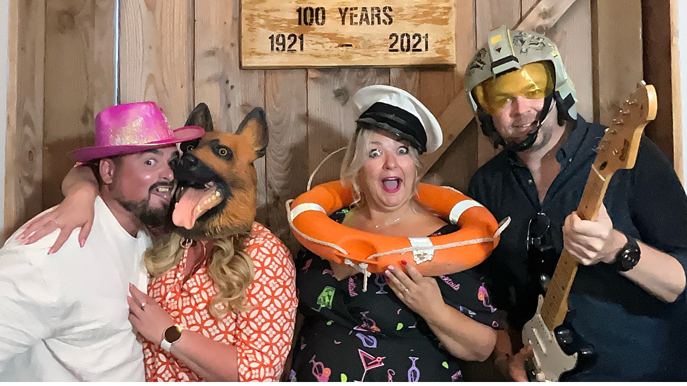 the unique vintage photobooths (1)