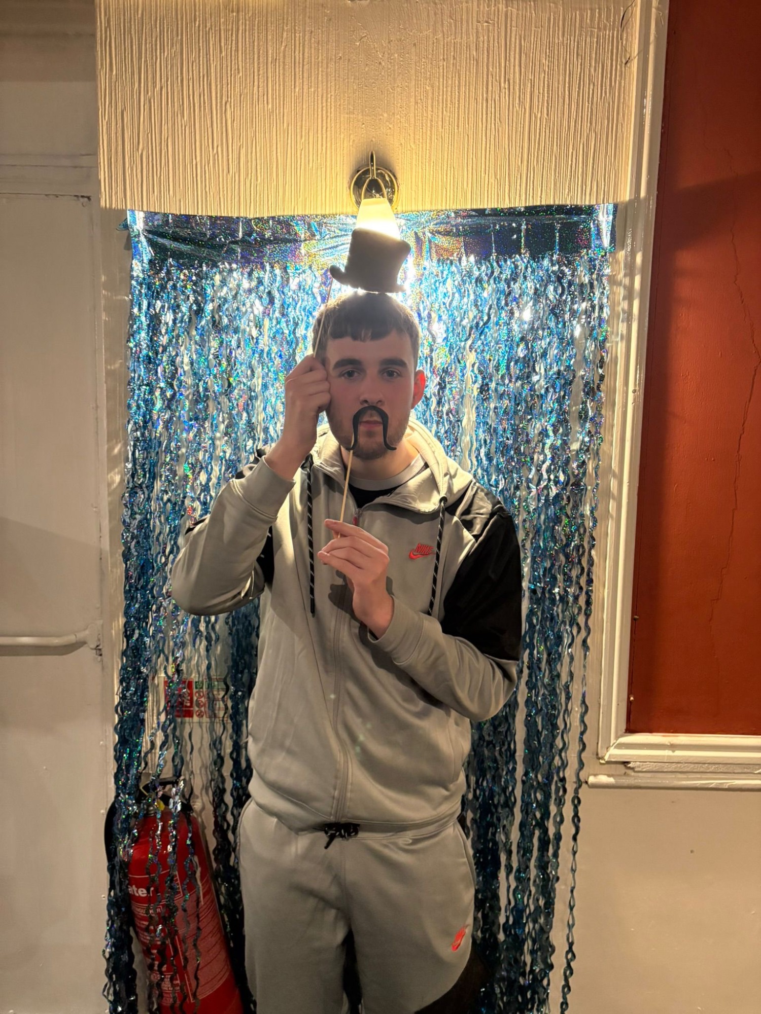 53e05fa5-b8f1-4cd7-9f3b-6e1085310553