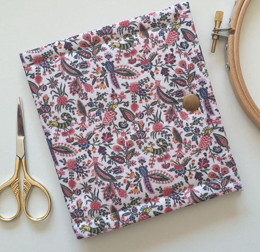 Coquecigrues print floss/thread keeper