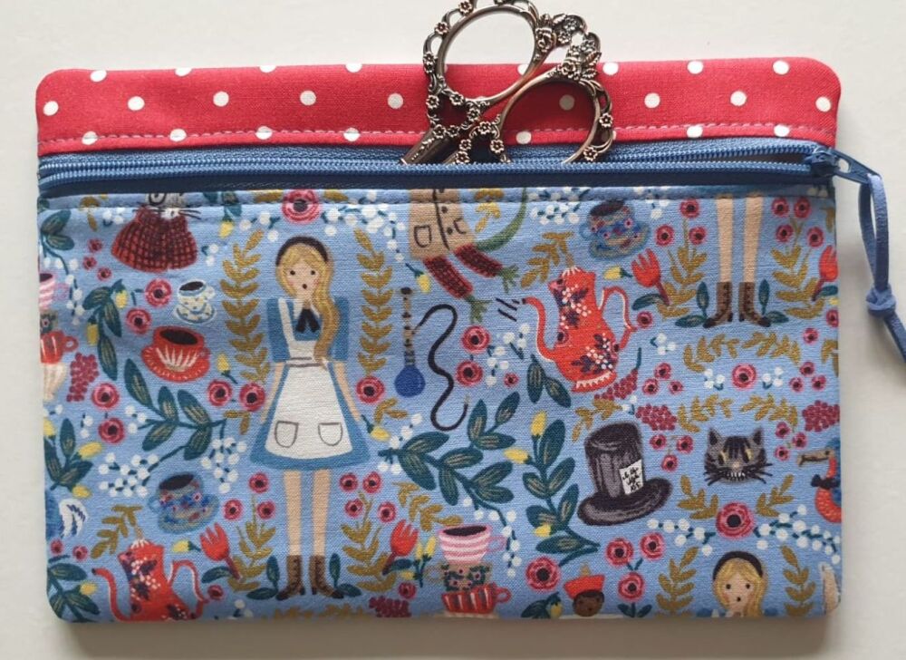 Alice in Wonderland notions pouch H5.5"x W8"