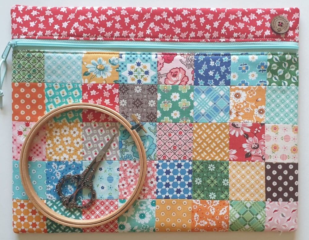 Lori Holt 'Flea Market' patchwork project bag.