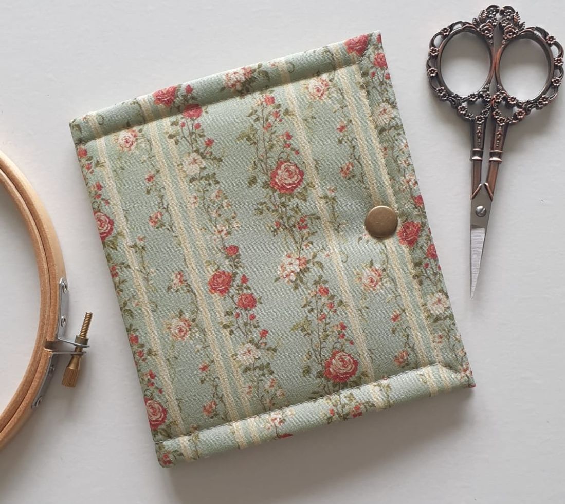 Thread/floss keeper to match Elizabeth Stephenson project bag, HATS.
