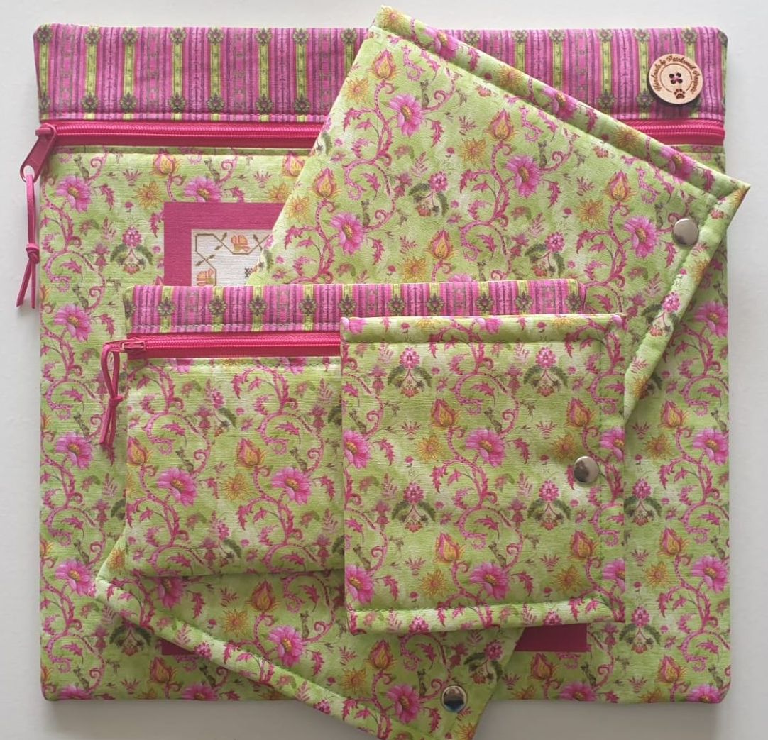 Set: Magdalena Outhwaite project bag, companion, notions pouch & floss keeper. 4 items. (HATS)