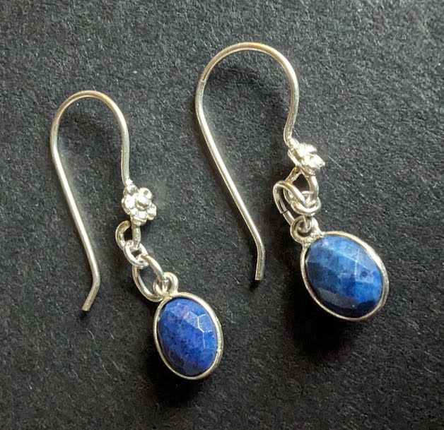 Sterling Silver Flower Detail & Lapis Lazuli Drop