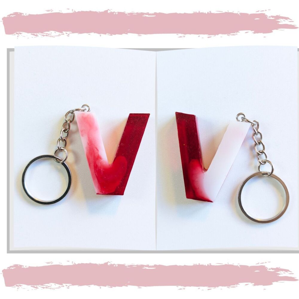 Keyring Letter V