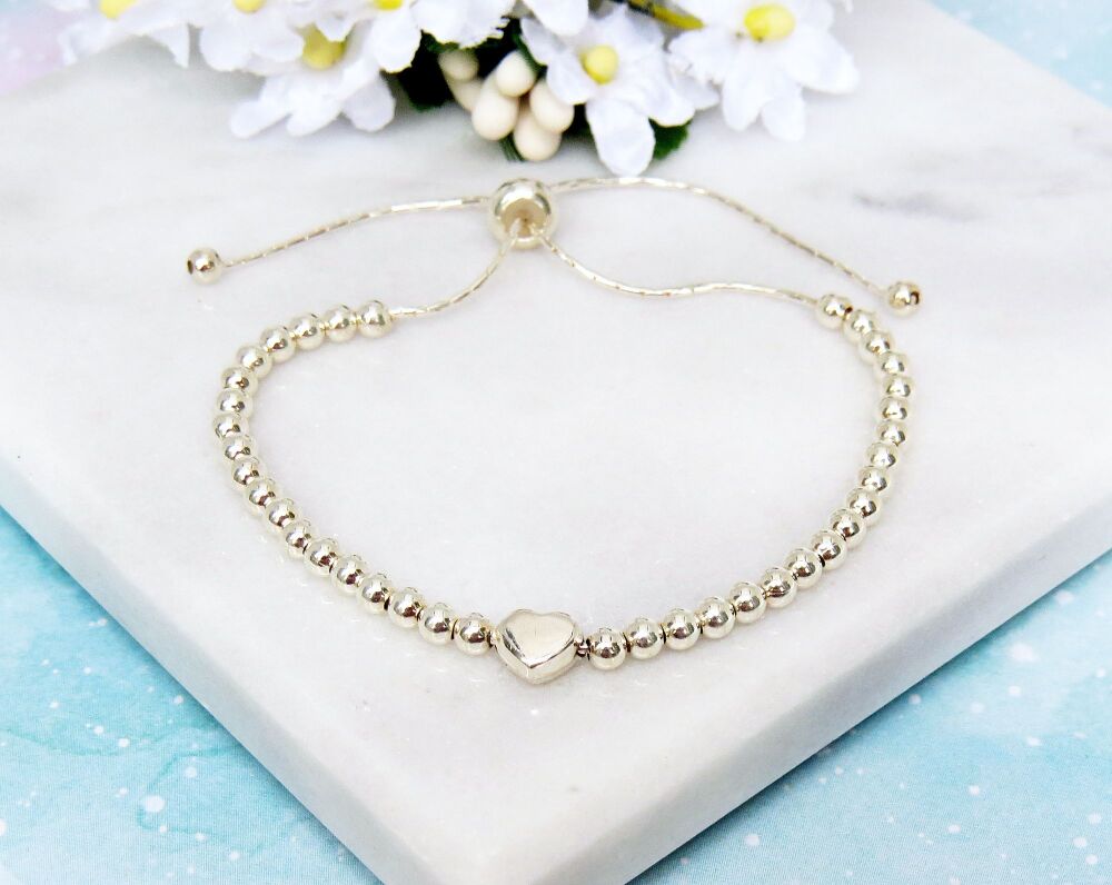 Adjustable silver heart bracelet
