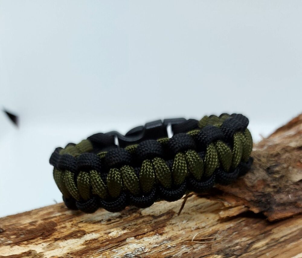 Mens paracord bracelet